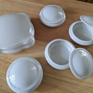 Set Of 5 Solid White Limoges Porcelain Trinket Boxes With Lids
